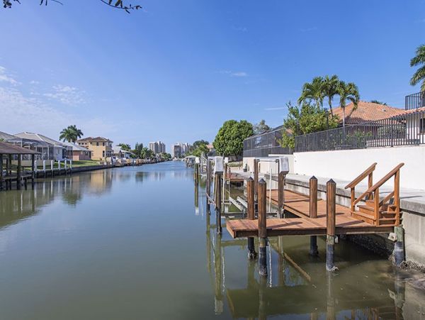 Amazing Home with 5 Bedrooms and Gulf Access in Naples