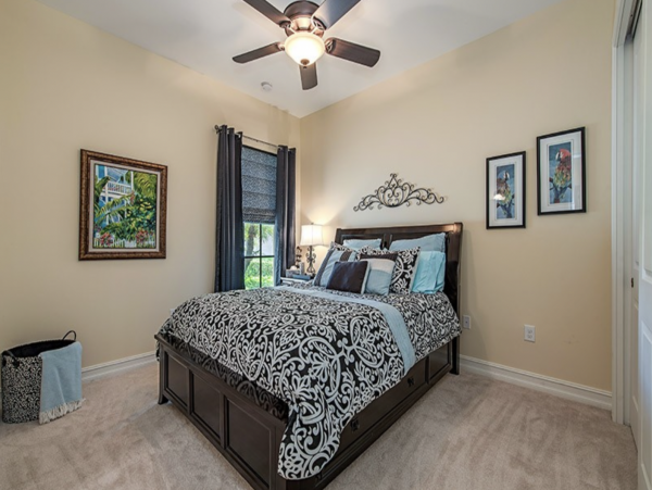 Stunning Two/ Three  Bedroom Pool Vacation Home Naples