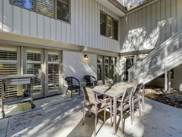 Hilton Head Vacation Rental - Seven Bedroom Luxury Home with Private Pool