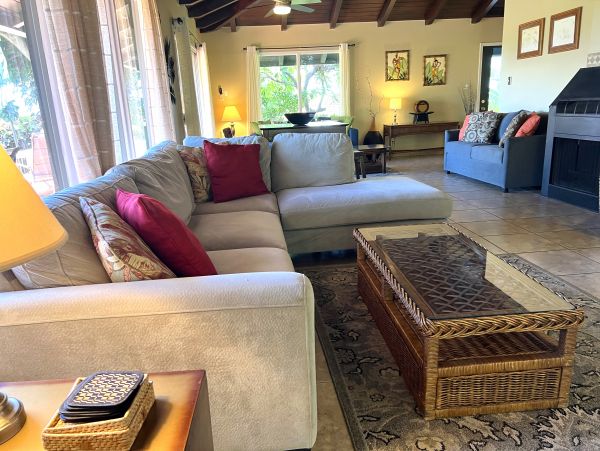 Lovely Three Bedroom Vacation Home in Kaanapali with Shared Pool