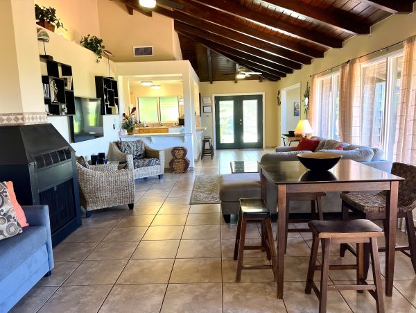 Lovely Three Bedroom Vacation Home in Kaanapali with Shared Pool