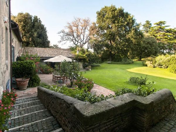 Rome 8 Bedroom Vacation Villa with Private Pool & Tennis Court