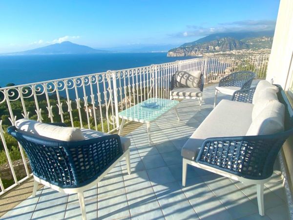 Ocean Views Sorrento Vacation Home Six Bedrooms