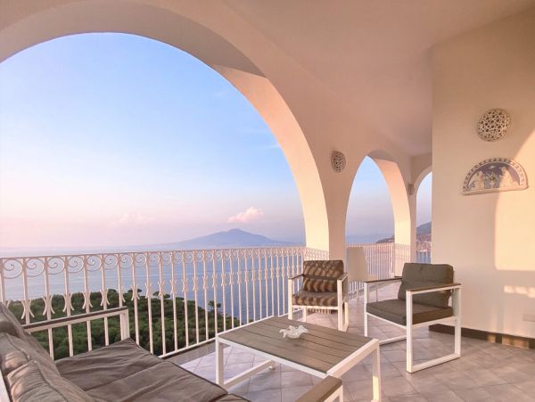 Ocean Views Sorrento Vacation Home Six Bedrooms