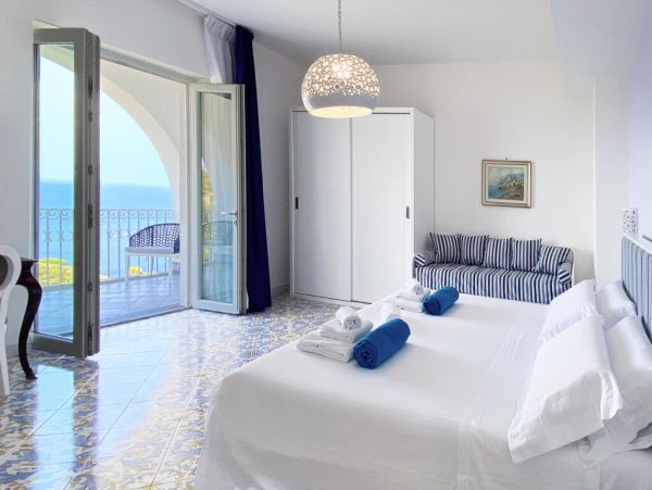 Ocean Views Sorrento Vacation Home Six Bedrooms