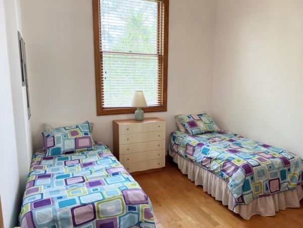 Oceanfront Vacation Home in Manasota Key Sleeps 6
