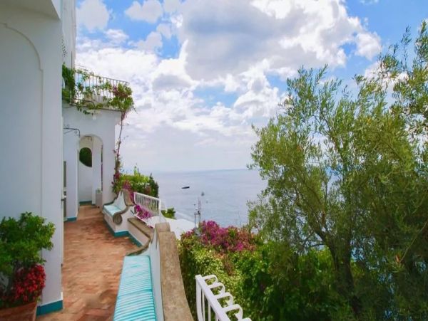 Positano 5 Bedroom Vacation Villa with Pool and Amazing Views