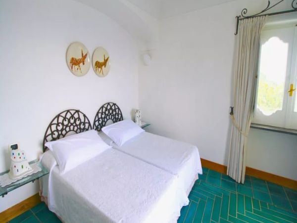 Positano 5 Bedroom Vacation Villa with Pool and Amazing Views