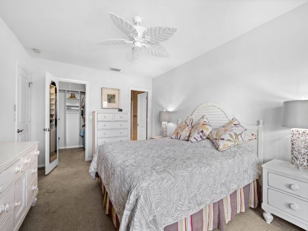 Beachfront Two Bedroom Vacation Rental Longboat Key