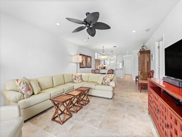 Beachfront Two Bedroom Vacation Rental Longboat Key