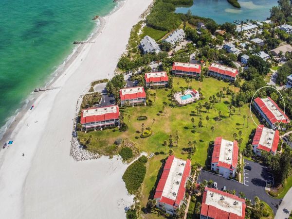 Beachfront Two Bedroom Vacation Rental Longboat Key