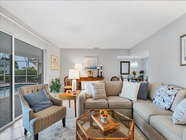 Vacation Rental Home with 3 Bedroom in Longboat Key