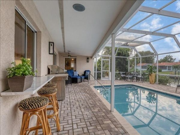 Vacation Rental Home with 3 Bedroom in Longboat Key