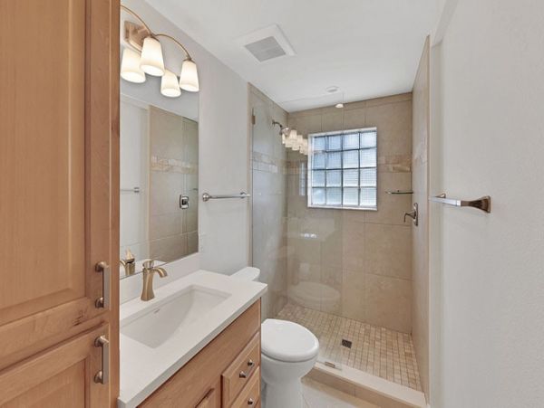 Longboat Key Home with 2 Bedroom and Pool