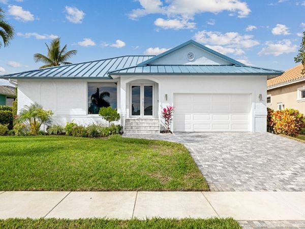 Vacation Pool Home in Marco Island Sleeps 6 Guests