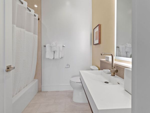 Kaanapali Vacation Condo Six Bedroom with Resort Amenities