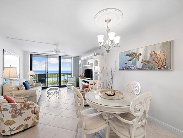 Lovely Vacation Rental with 2 Bedrooms & Ocean Views