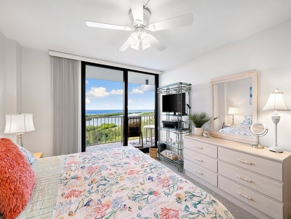 Lovely Vacation Rental with 2 Bedrooms & Ocean Views