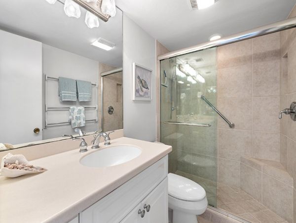 Lovely Vacation Rental with 2 Bedrooms & Ocean Views