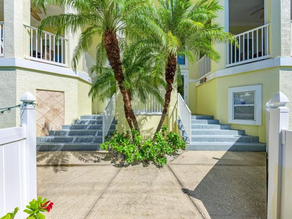 Lovely Vacation Rental with 4 Bedrooms & Private Pool