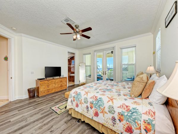 Lovely Vacation Rental with 4 Bedrooms & Private Pool