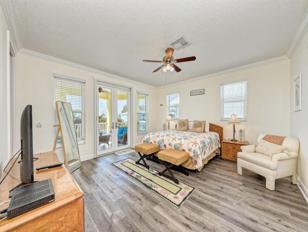 Lovely Vacation Rental with 4 Bedrooms & Private Pool