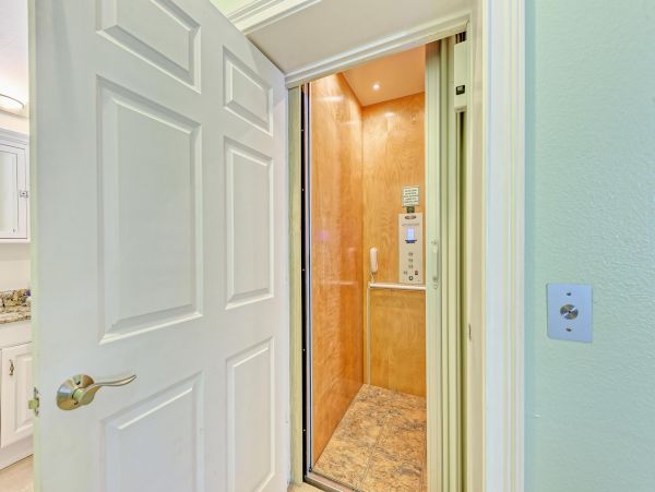 Lovely Vacation Rental with 4 Bedrooms & Private Pool