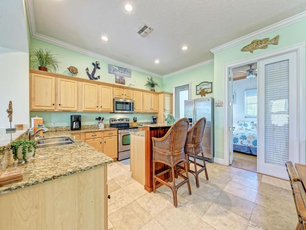 Lovely Vacation Rental with 4 Bedrooms & Private Pool