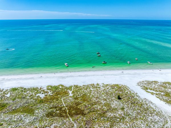 Lovely Vacation Rental with 4 Bedrooms & Private Pool