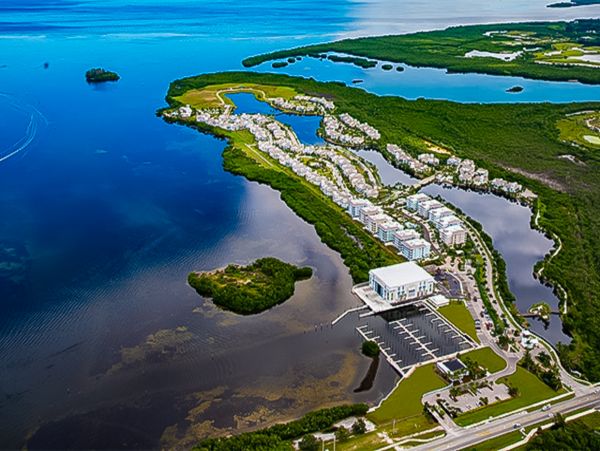 Stylish Bradenton Vacation Condo Three Bedroom