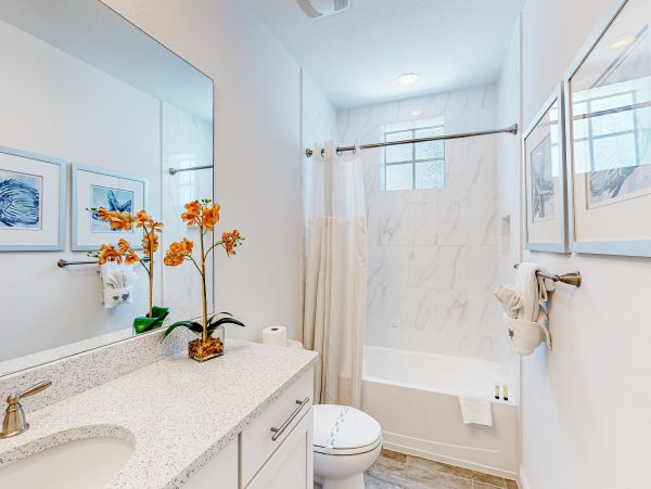 Stylish Bradenton Vacation Condo Three Bedroom