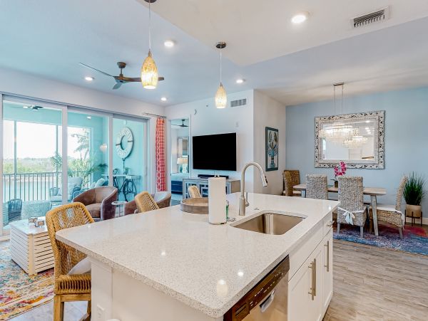 Stylish Bradenton Vacation Condo Three Bedroom