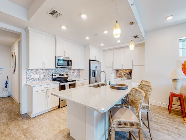 Stylish Bradenton Vacation Condo Three Bedroom