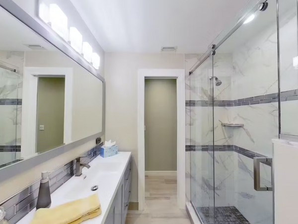 Beautiful 4 Bedroom Rental in Naples with Pool & Sauna