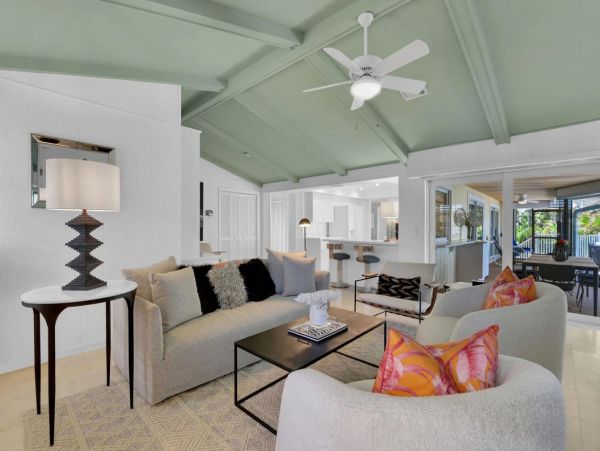Beachfront Luxury Vacation Home in Naples Sleeps 10
