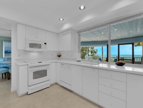 Beachfront Luxury Vacation Home in Naples Sleeps 10