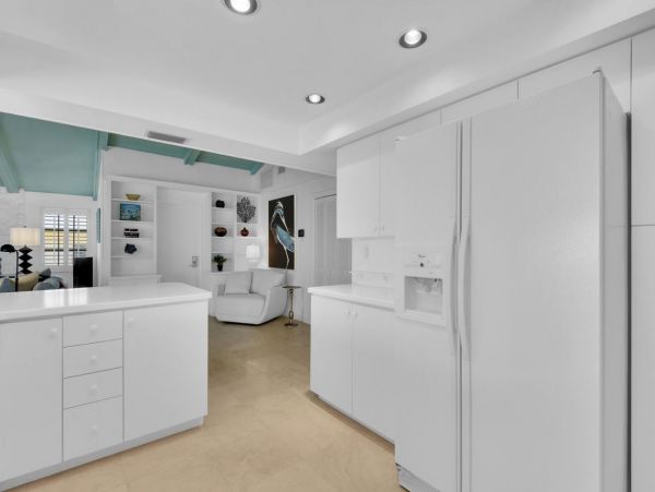 Beachfront Luxury Vacation Home in Naples Sleeps 10