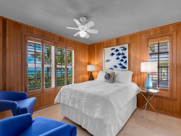 Beachfront Luxury Vacation Home in Naples Sleeps 10