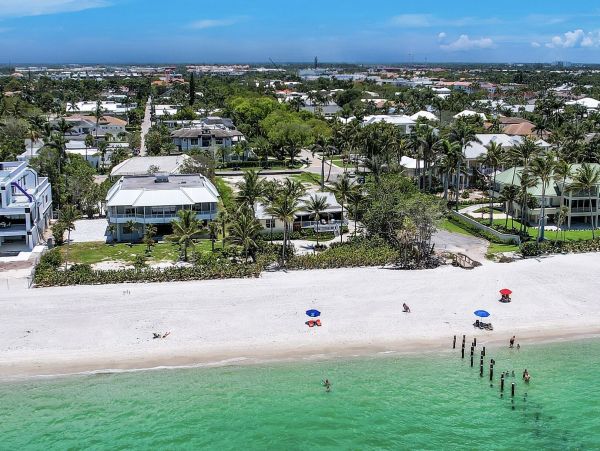 Beachfront Luxury Vacation Home in Naples Sleeps 10