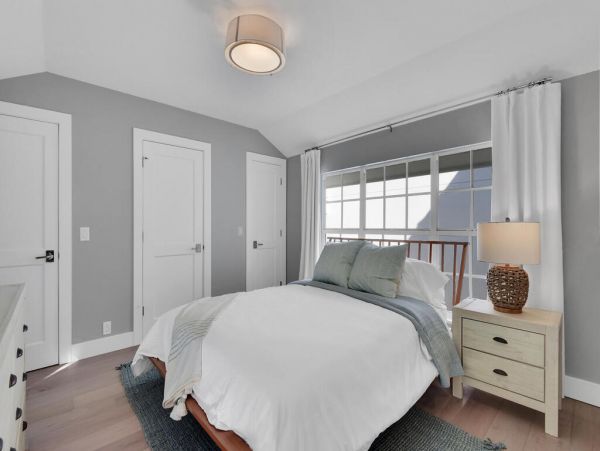 Spacious Naples Vacation Home Five Bedrooms