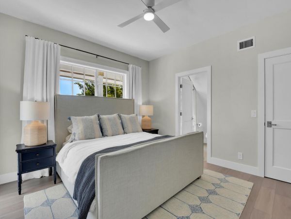 Spacious Naples Vacation Home Five Bedrooms