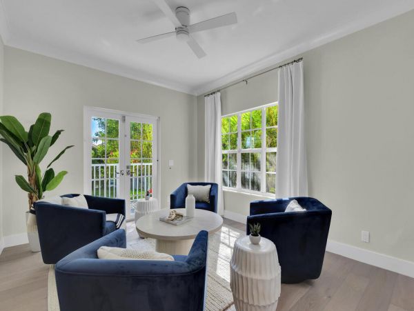 Spacious Naples Vacation Home Five Bedrooms
