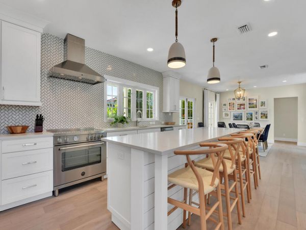 Spacious Naples Vacation Home Five Bedrooms