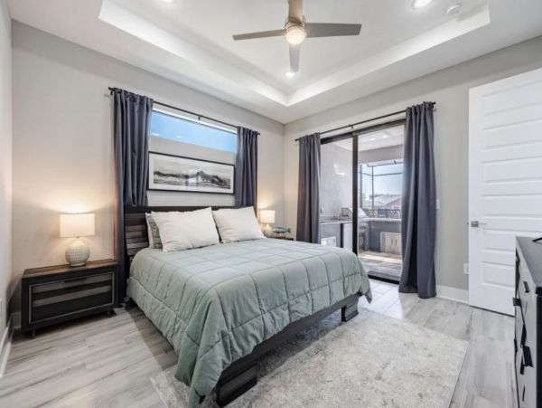 Canal-Front Luxury Vacation Home in Cape Coral Sleeps 9