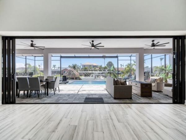 Canal-Front Luxury Vacation Home in Cape Coral Sleeps 9
