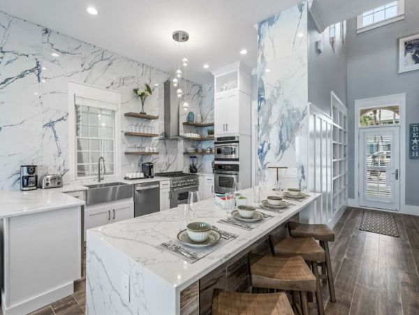 Gulf-Front Luxury Vacation Home in Miramar Beach Sleeps 20