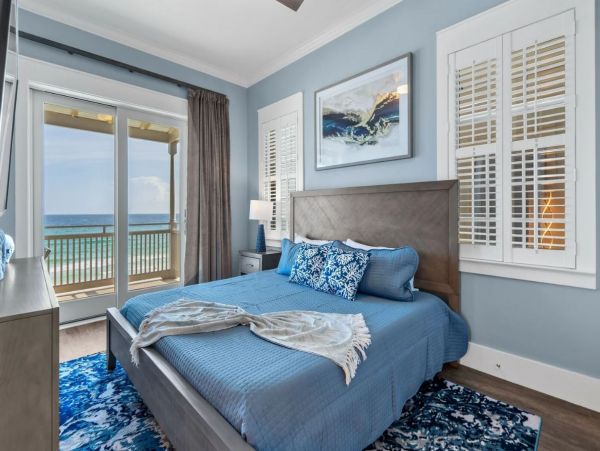 Gulf-Front Luxury Vacation Home in Miramar Beach Sleeps 20