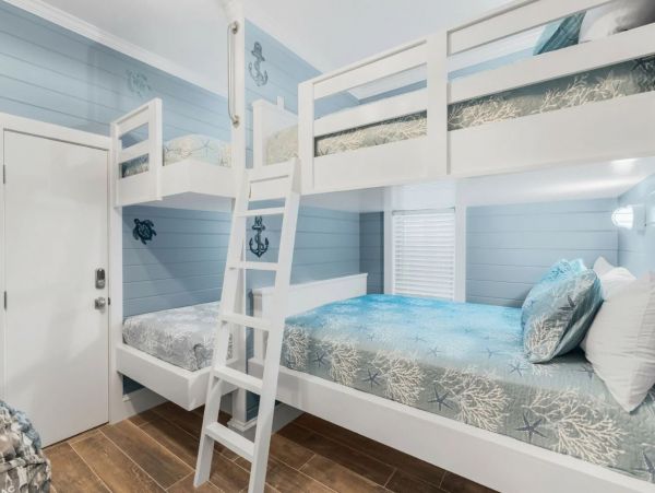 Gulf-Front Luxury Vacation Home in Miramar Beach Sleeps 20