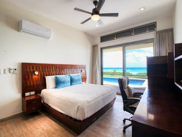 Playa del Carmen Stunning Five Bedroom Vacation Home on the Beach