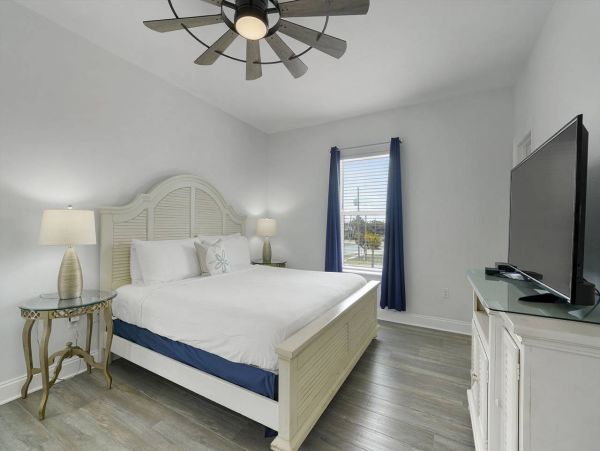 Gulf Views Destin Vacation Pool Home 8 Bedrooms Sleeps 24